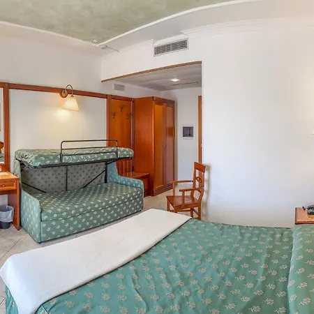 호텔 Valle Rossa 4*