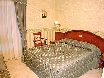ホテル Valle Rossa 4*