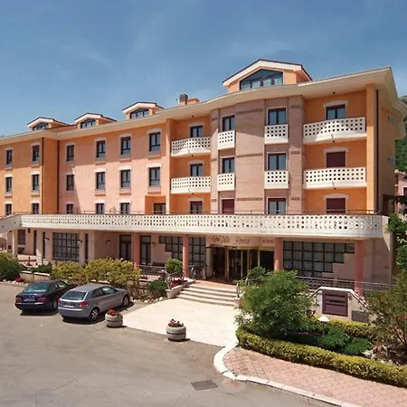 Valle Rossa ホテル 4*