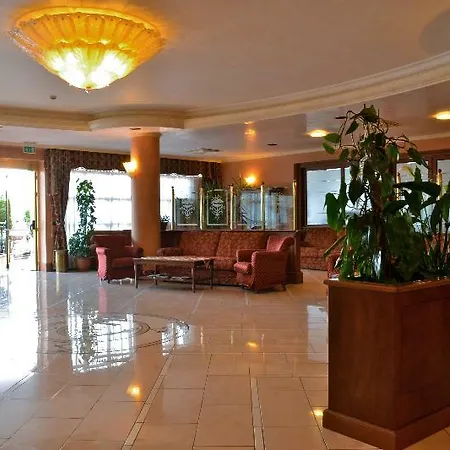 Valle Rossa ホテル 4*