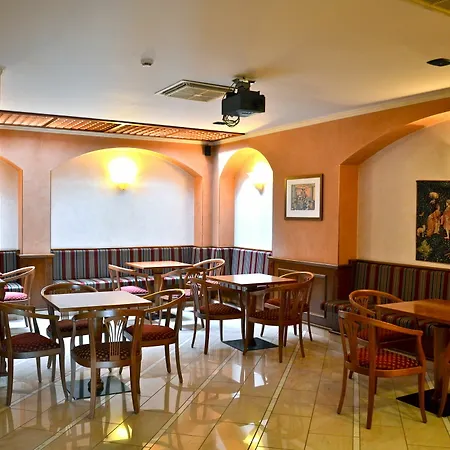 ホテル Valle Rossa 4*