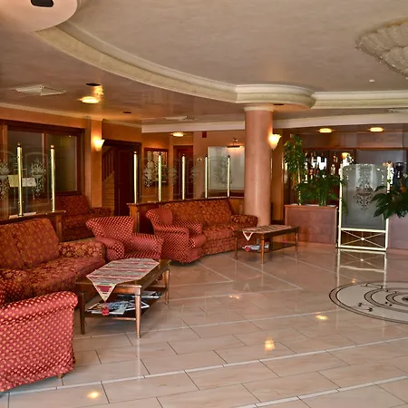 Valle Rossa فندق