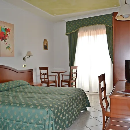 Valle Rossa فندق