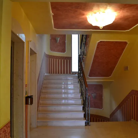 Valle Rossa 4*
